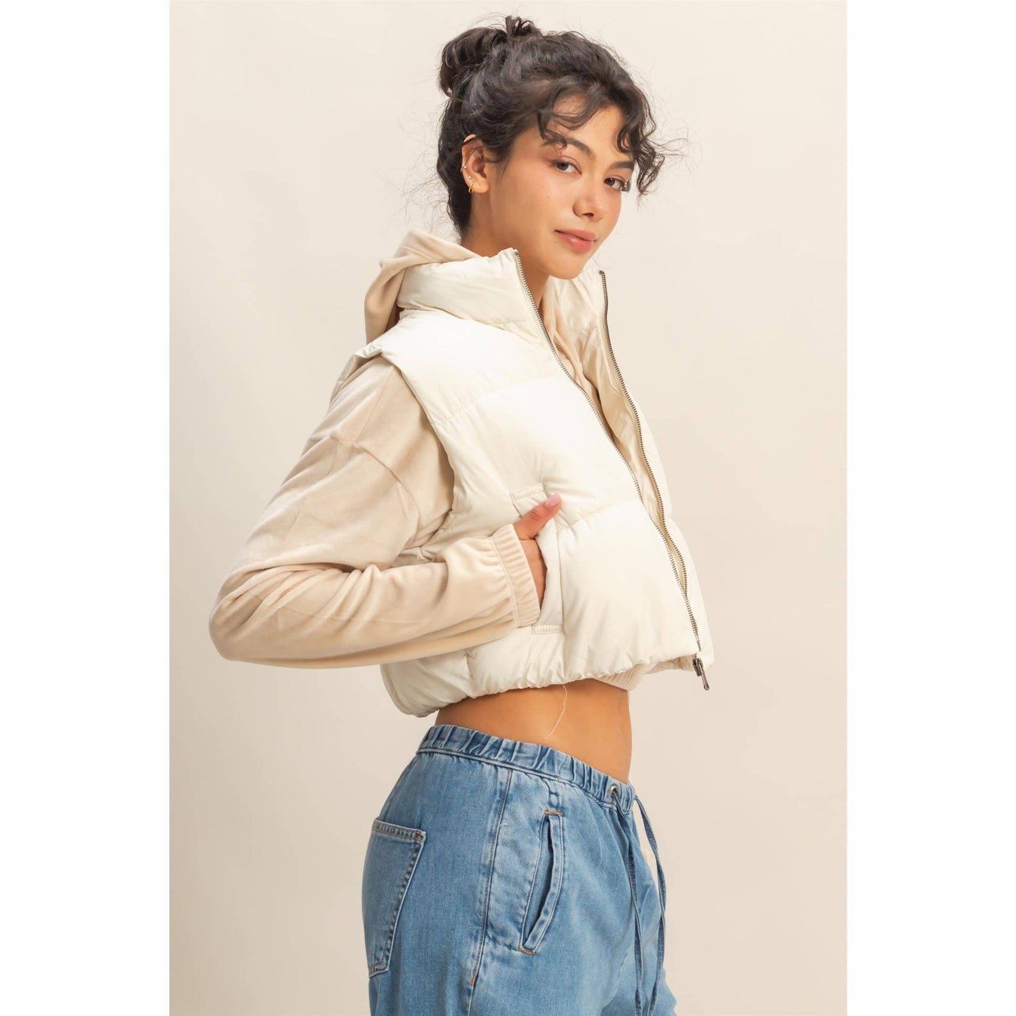 Cropped Puffer Vest - White