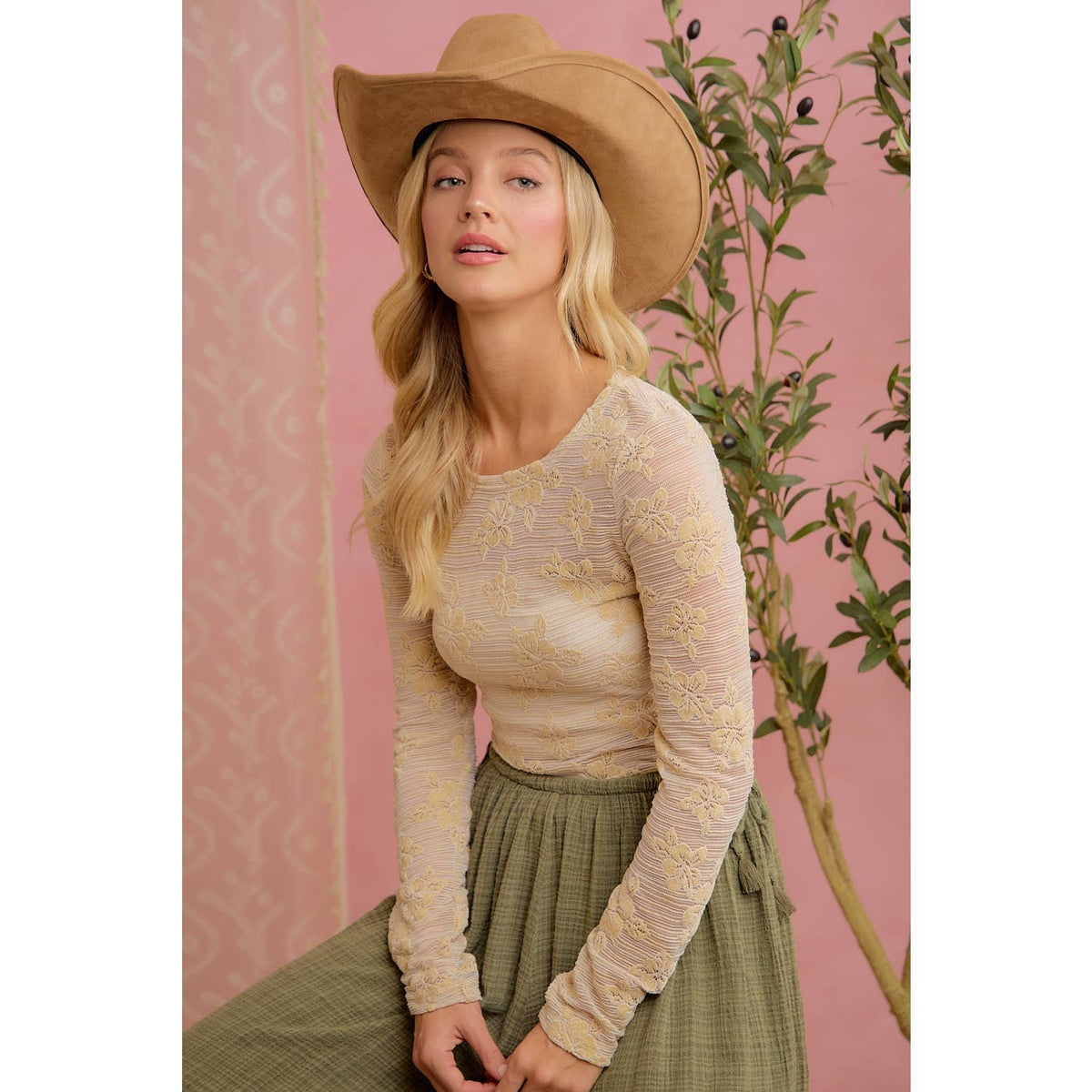 FLORAL LACE TOP
