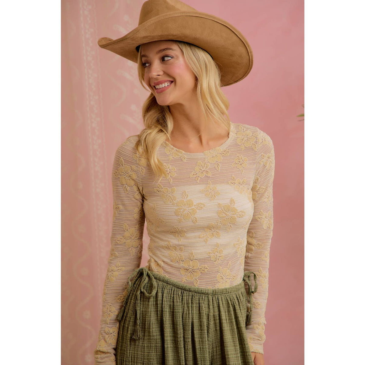 FLORAL LACE TOP
