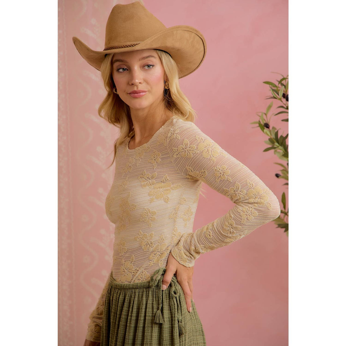 FLORAL LACE TOP
