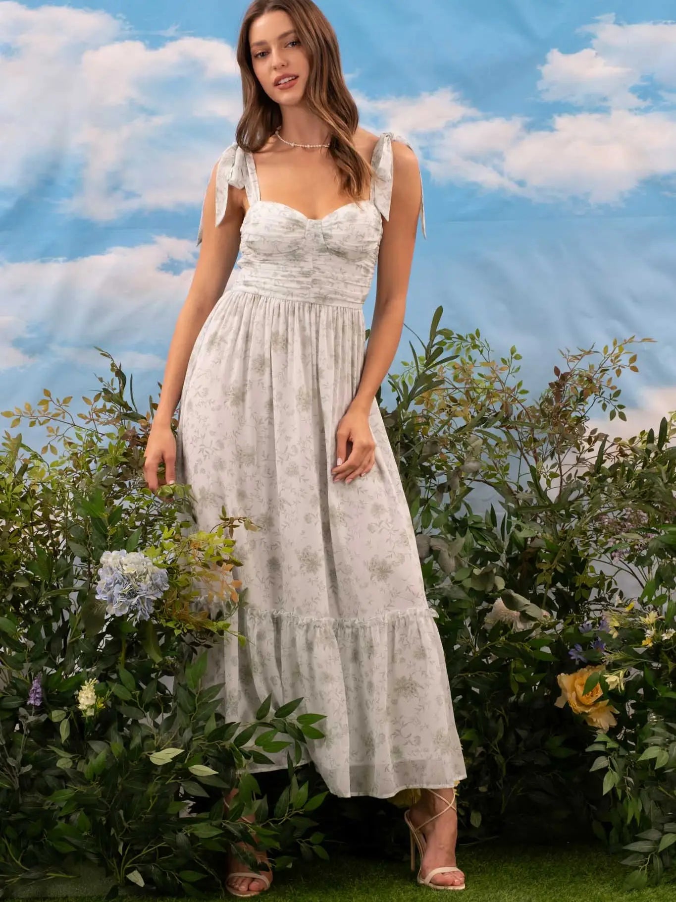 Floral Sweetheart Ruched Front Sleeveless Midi Dress