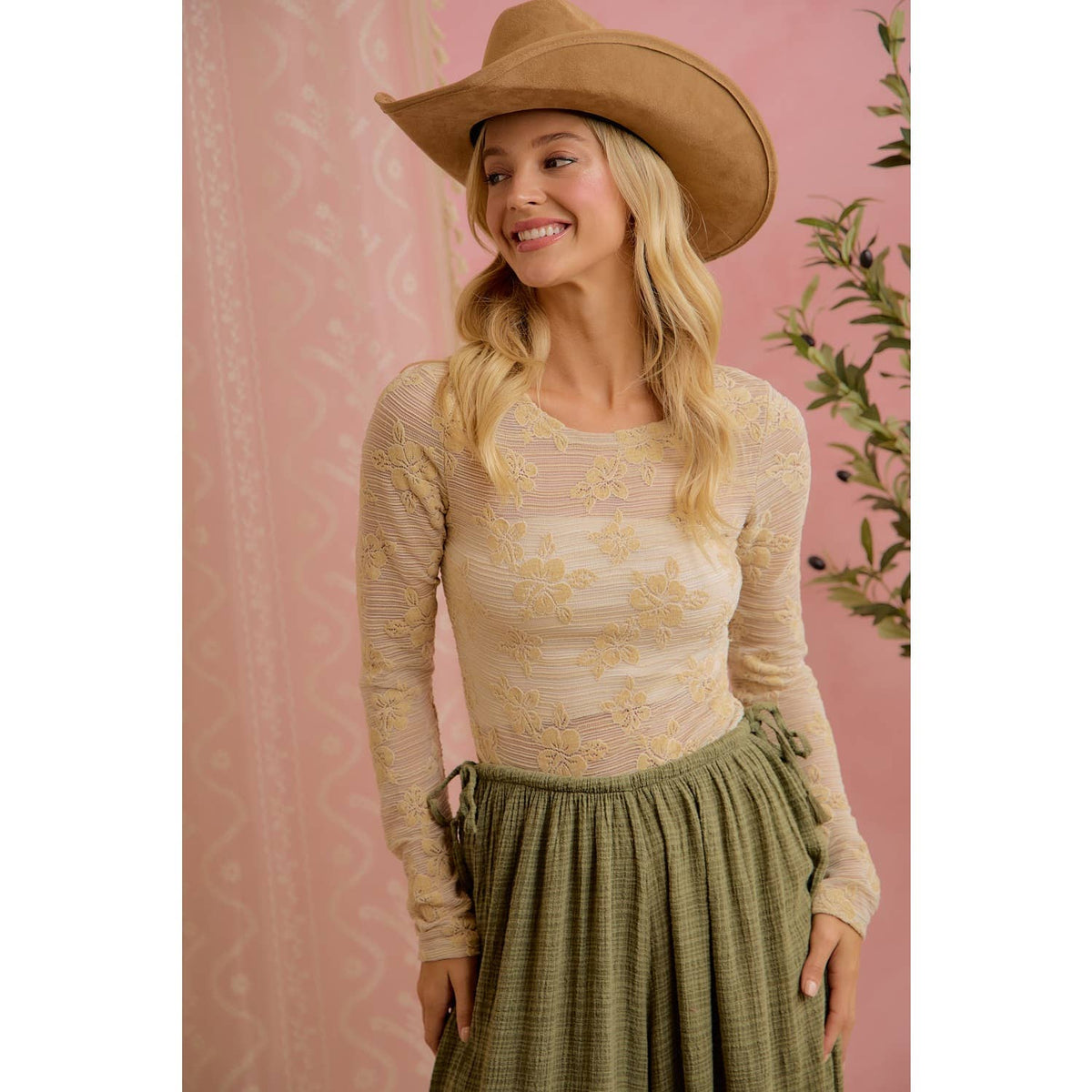 FLORAL LACE TOP
