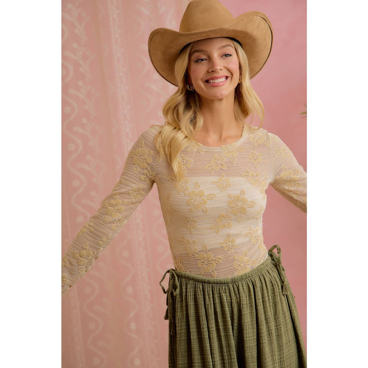 FLORAL LACE TOP
