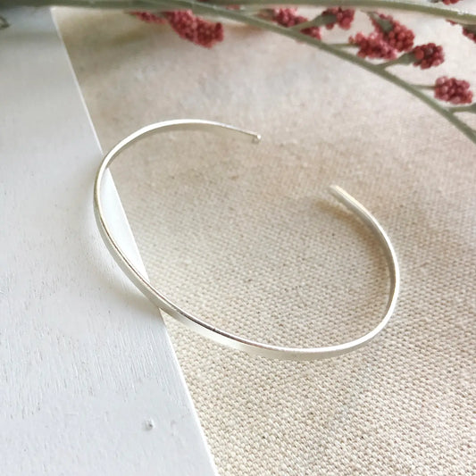 Simple Band Bracelet in Silver