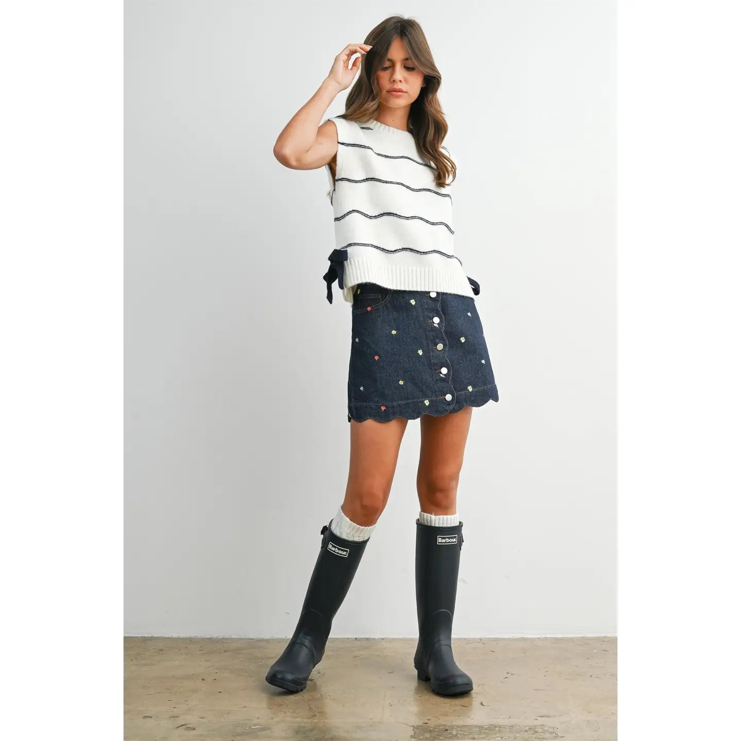 Bow Tie Sleeveless Sweater - White and Blue